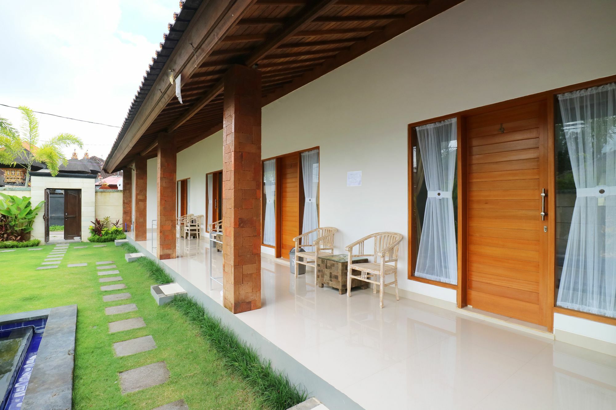 Aghasvina Guest House Canggu Екстериор снимка